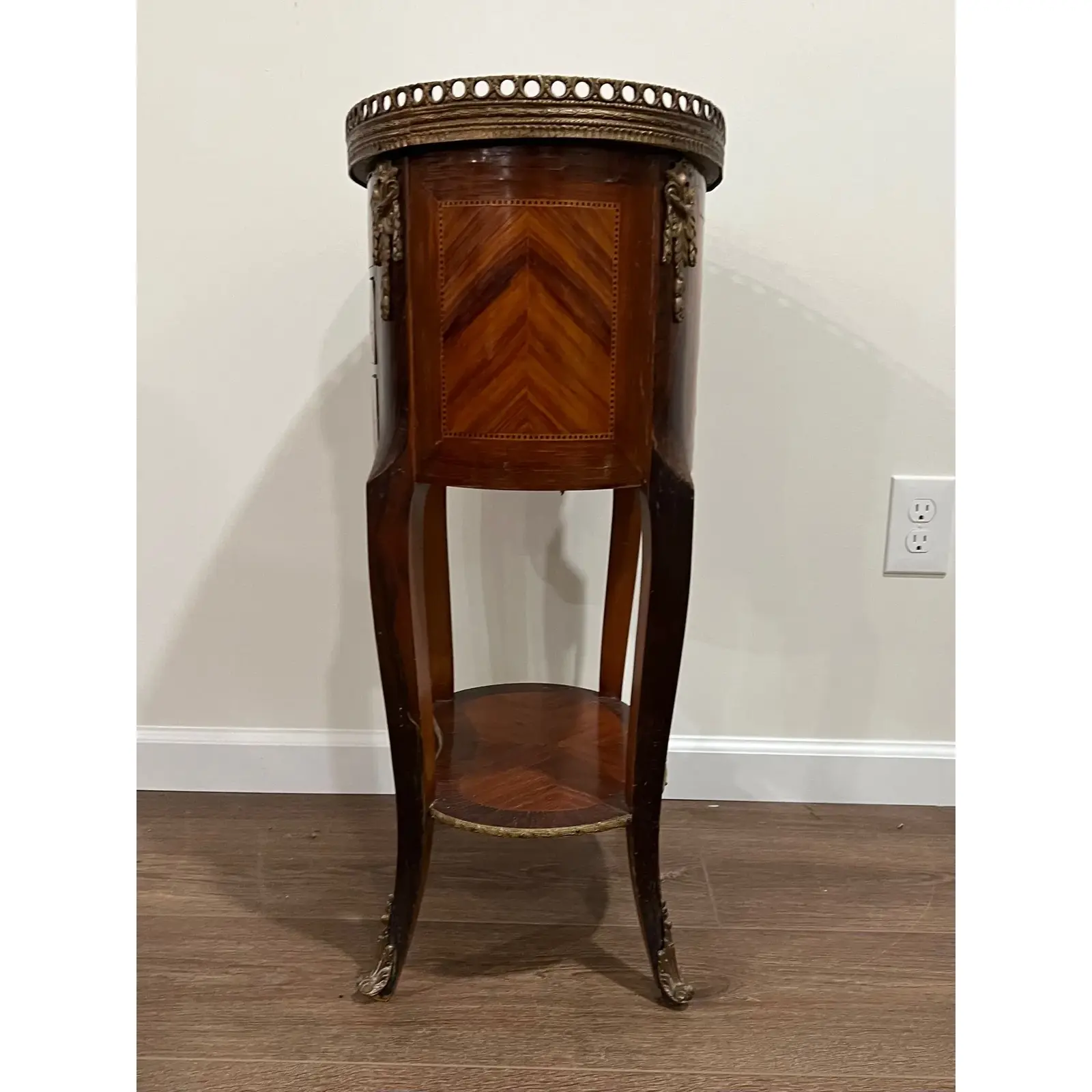 1930s Vintage Walnut Louis XVI Marquetry Stand - Image 4